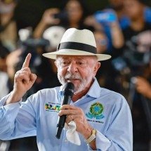 Lula resgata post de Flávio apoiando 'tarifaço' de Trump ao Brasil - Ricardo Stuckert / PR