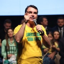 Flávio Bolsonaro: 'Lula está com o diabo, eu estou com Deus' - Marcos Vieira/EM/D.A. Press