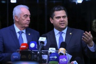 A ‘PEC do Patrão’ e o trunfo de Otto Alencar contra Alcolumbre