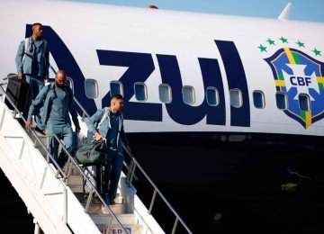 Delegação da Seleção Brasileira desembarcou nesta terça-feira (2/6) nos EUA -  (crédito: Leonardo MUNOZ / AFP)