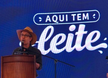 Romeu Zema durante agenda em Belo Horizonte, nesta terça-feira (2/6) -  (crédito: Jair Amaral/EM/D.A Press)