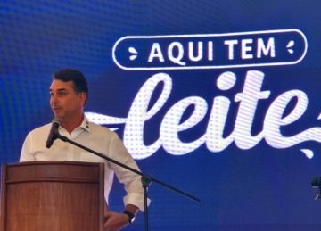 Flávio Bolsonaro durante a abertura da Megaleite, em Belo Horizonte, considerada a maior feira de pecuária leiteira da América Latina -  (crédito: Jair Amaral/EM/D.A Press)
