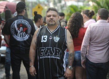 Segundo Saad, o ato foi organizado para expressar contrariedade à homenagem, sem a intenção de interferir na cerimônia -  (crédito: Alexandre Guzanshe/EM/D.A Press)