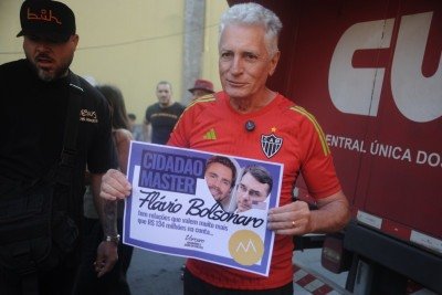 Deputado Rogério Correia: Flávio merece o título de Cidadão Master -  (crédito: Alexandre Guzanshe/EM/D.A PRESS)