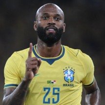 Ex-Cruzeiro, Igor Thiago desabafa sobre presença de mãe na Copa: ‘Mulher guerreira’ - No Ataque Internacional