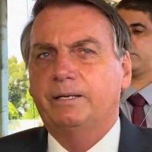 Redes resgatam vídeo em que Bolsonaro confunde Pix com carteira de piloto - Redes sociais
