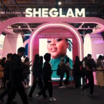 Sheglam e Mari Maria Makeup causam filas em evento de beleza - Redes sociais