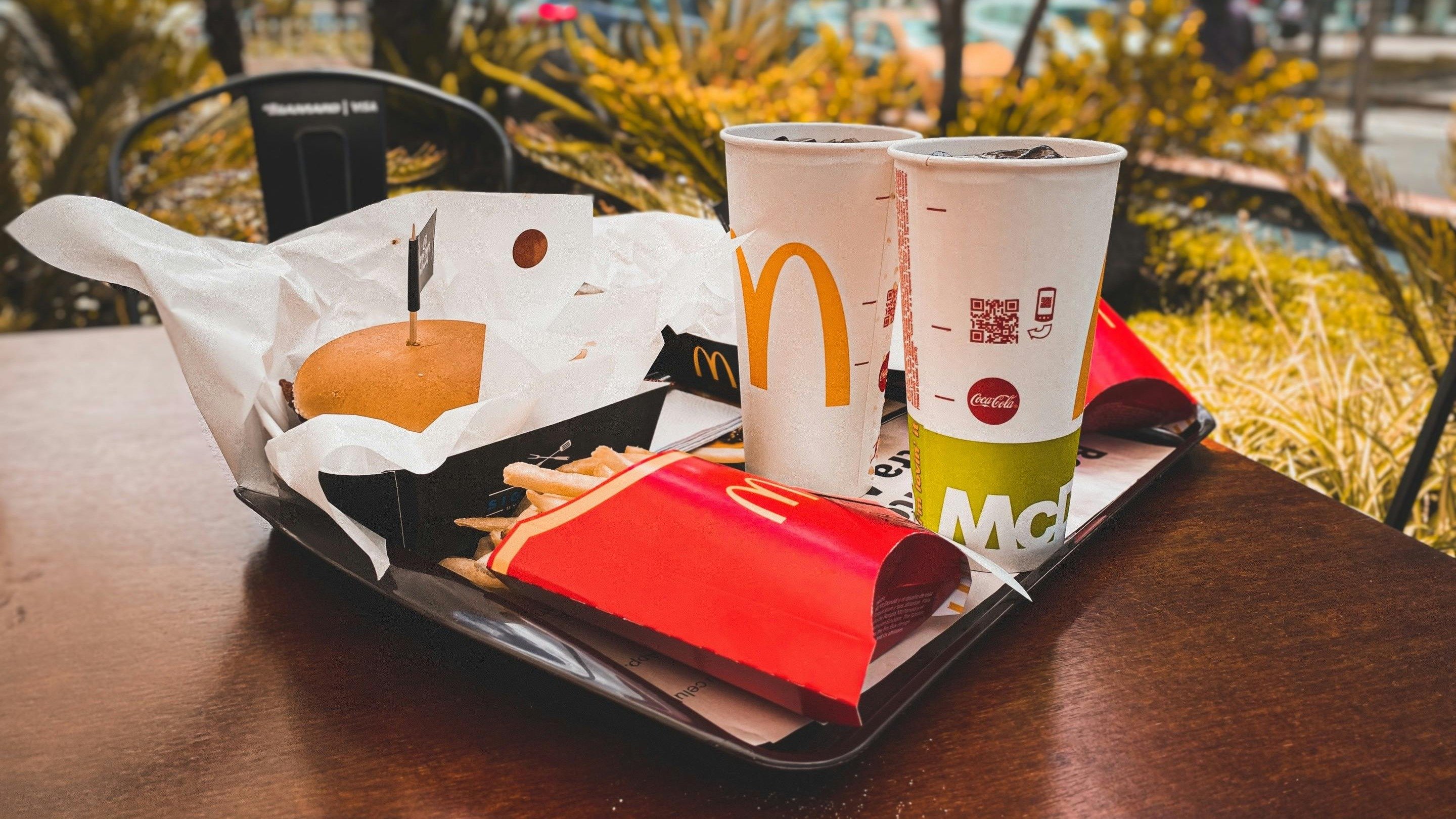 5 sanduíches surpreendentes do McDonald's vendidos pelo mundo - Pexels/ Luis Rosero