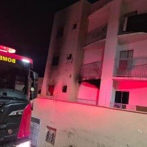 Incêndio em apartamento deixa seis feridos em MG - Corpo de Bombeiros/Reprodução