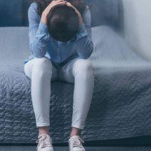 Sonhar com dentes caindo: o que a psicologia explica sobre ansiedade, medo de perda de controle e estresse mental - Portal Giro 10