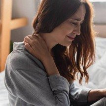 Tolerância à dor muda com a idade? Entenda por que jovens e idosos podem perceber o desconforto de formas diferentes - Portal Giro 10