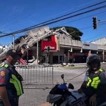 Uma pessoa morre após terremoto de 7,8 nas Filipinas, que entra em alerta de tsunami - Edwin Espejo/AFP