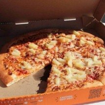 Pizza havaiana: conheça a história, os ingredientes e a controvérsia da famosa combinação doce e salgada no mundo todo - Portal Giro 10