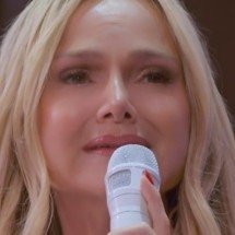 Eliana chora ao vivo ao anunciar suspensão de seu programa na Globo - Tupi