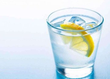 Tomar água, mesmo sem vontade, é fundamental para hidratar a pele e o corpo no outono-inverno
 -  (crédito: Pixabay/Reprodução)