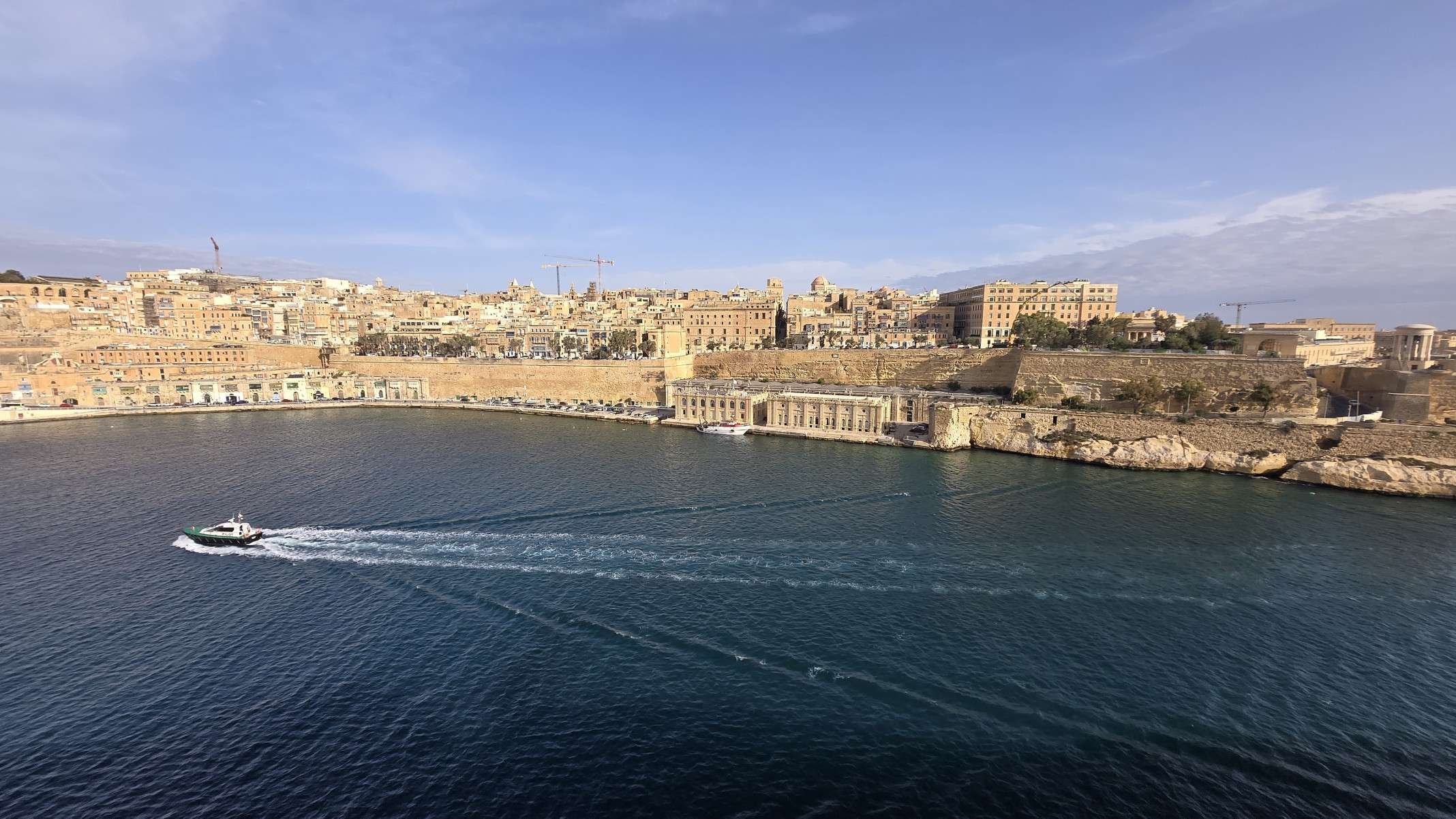 Valletta é a capital fortificada de Malta, reconhecida inteiramente como Patrimônio Mundial da UNESCO. Ela foi fundada em 1566 pelos Cavaleiros da Ordem de São João-Carlos Altman/EM
