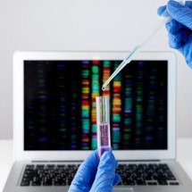 Projeto vai oferecer teste genético para casais que planejam ter filhos - FreePik/Magnific