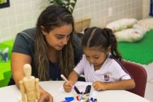 Como experiências do dia a dia impulsionam a alfabetização infantil