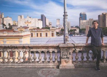 L&ocirc; Borges imprimiu clima roqueiro, no estilo 'easy rider', ao &aacute;lbum 'A estrada', que chega &agrave;s plataformas sete meses depois de sua morte -  (crédito: Fl&aacute;vio Charchar/Divulga&ccedil;&atilde;o )
