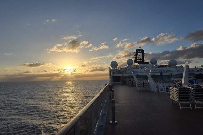 Todos os dias, o pôr do Sol oferece um espetáculo aos passageiros do navio -  (crédito: Carlos Altman/EM)