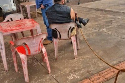 Cliente foi amarrado até a chegada da polícia
     -  (crédito: Divulgação/PM-MS… - Veja mais em https://noticias.uol.com.br/cotidiano/ultimas-noticias/2026/06/10/cliente-e-amarrado-a-cadeira-apos-comer-pasteis-e-se-recusar-a-pagar-em-ms.ghtm?cmpid=copiaecola)
