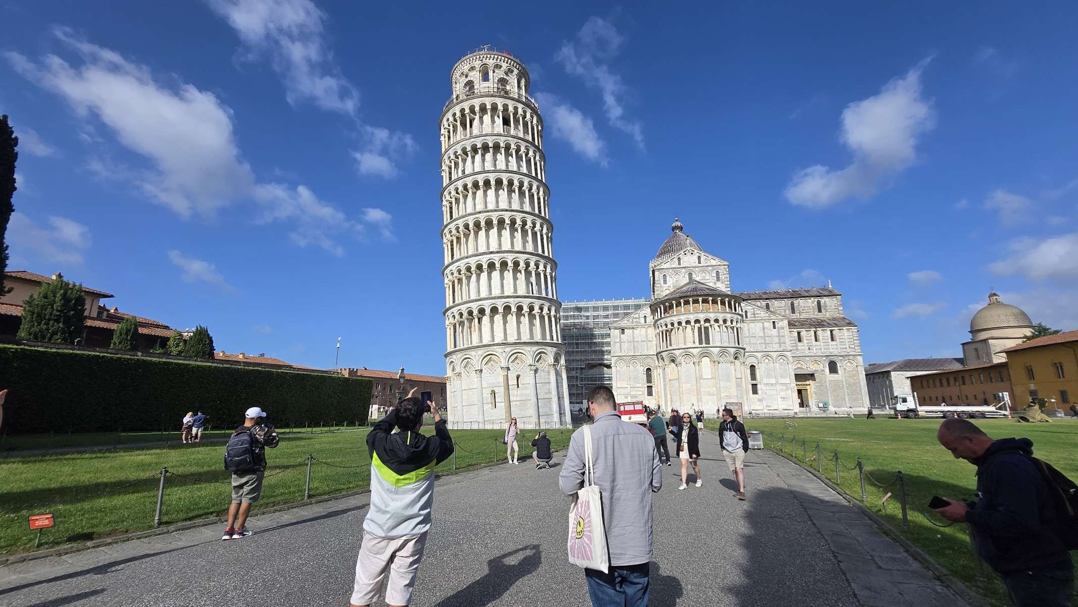 A Torre de Pisa começou a inclinar ainda durante sua construção, iniciada em 1173-Carlos Altman/EM