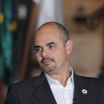 Simões lança ofensiva para ampliar descontos em contas de água e luz - Alexandre Guzanshe/EM/D.A.Press