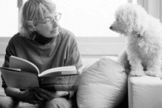 'Pequenas glórias': a ecopoesia de Mary Oliver finalmente em português