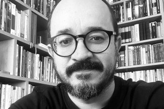 Tarso de Melo: 'A poesia faz mais parte da vida do que se pensa'