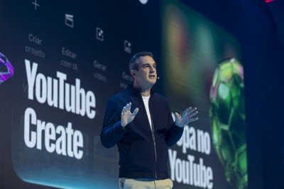 Eduardo Brandini, head de responsabilidade do YouTube Brasil, apresentou durante o Google for Brasil 2026 os planos da plataforma para a transmissão gratuita dos 104 jogos da Copa do Mundo. -  (crédito: Divulgação/Google)