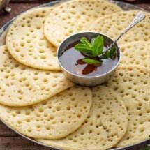 Baghrir: a panqueca marroquina cheia de furinhos que faz sucesso no café da manhã tradicional - Portal Giro 10