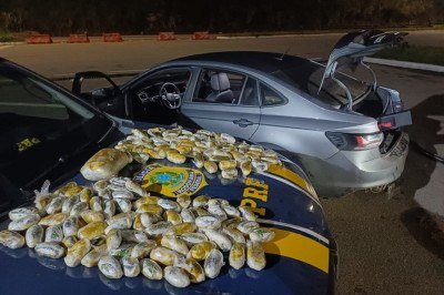 Homem transportava 16kg de haxixe para Belo Horizonte -  (crédito: Reprodução/PRF)