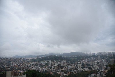 Além da chuva, há previsão de ventos intensos entre 40 km/h e 60 km/h e possibilidade de queda de granizo -  (crédito: Gladyston Rodrigues/EM/D.A.Press)