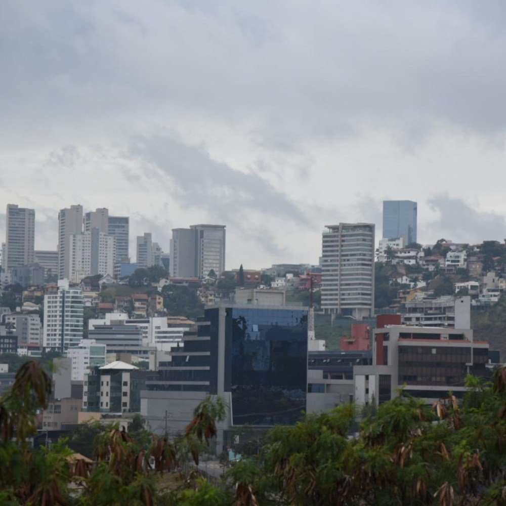 BH pode ter chuva com raios e ventos neste domingo (14); confira