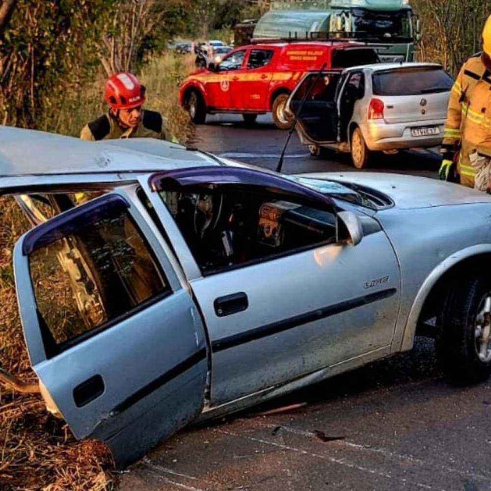 Uma pessoa morre e cinco ficam feridas em acidente no Norte de Minas