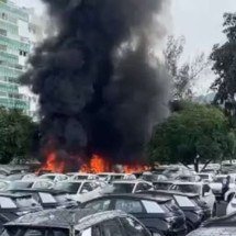 Vídeo: queda de dois helicópteros no Rio deixa ao menos seis mortos - Reprodu&ccedil;&atilde;o