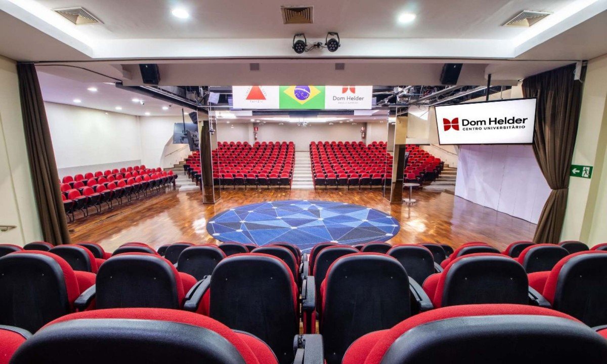 Metodologia personalizada e conexão internacional reforçam proposta acadêmica da Dom Helder voltada às transformações do mercado global- Divulgação Dom Helder