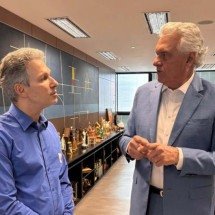 Desidratado nas pesquisas, Flávio Bolsonaro volta a ser alvo de Caiado e Zema - Foto: Divulgação