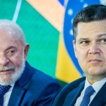 Diálogo travado: a ‘aproximação calculada’ entre Lula e Alcolumbre - Foto: Pedro Gontijo / Presidência Senado