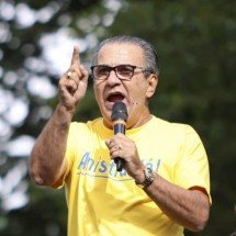‘Pular para qual barco?’: líder do PL reage a fala de Malafaia sobre Flávio Bolsonaro