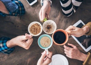 Inicialmente consumido pela elite, o café logo teve sua vantagem descoberta pelas massas: a cafeína como motor de produtividade -  (crédito: IStock by Getty Imagens)