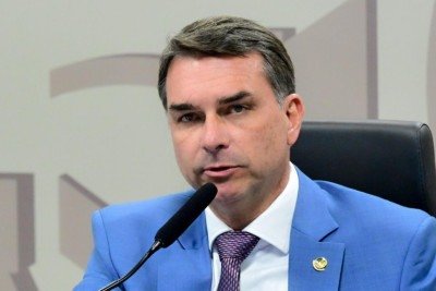 Fl&aacute;vio Bolsonaro se inscreve para falar em audi&ecirc;ncia sobre tarifa&ccedil;o nos EUA -  (crédito: Foto: Geraldo Magela/Ag&ecirc;ncia Senado)