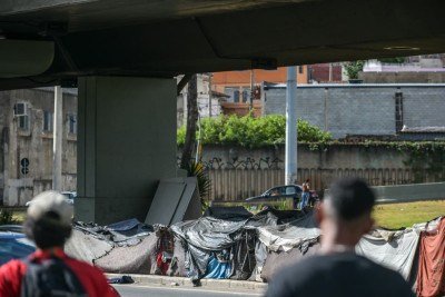 Pessoas em situa&ccedil;&atilde;o de rua receber&atilde;o aux&iacute;lio depois de presos pela PBH com financiamento TJMG. -  (crédito: Leandro Couri/EM/D.A.Press)