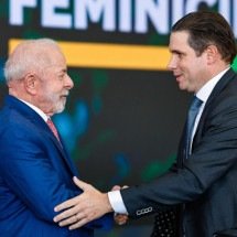 ‘No momento certo’: aliados ainda esperam apoio de Lula ao pai de Hugo Motta
