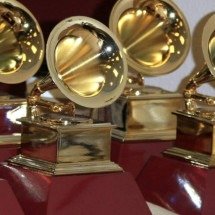 Grammy 2027 amplia diversidade musical com novas categorias para canções latinas e performances asiáticas - Portal Giro 10