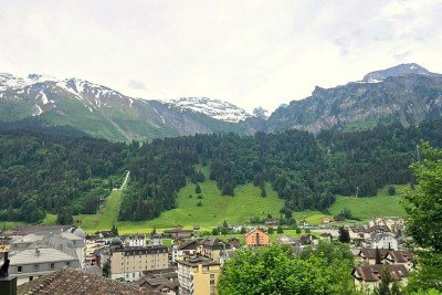 Com pouco mais de 4 mil habitantes, Engelberg preserva características que fizeram das pequenas cidades suíças referências mundiais de qualidade de vida e beleza urbana -  (crédito: Carlos Altman/EM)