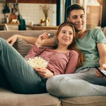 Streaming bate TV aberta e fechada juntas pela primeira vez - DINO