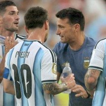 Técnico da Argentina fica sem palavras após show de Messi na Copa: ‘Vou falar o que?’ - No Ataque Internacional