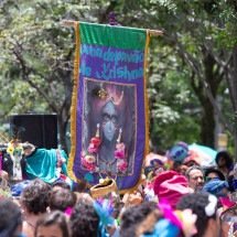 Bloco Pena de Pavão de Krishna apresenta o espetáculo "Aguaceiro" - Dani Camargos/divulga&ccedil;&atilde;o