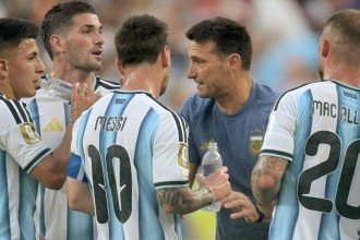 Técnico da Argentina fica sem palavras após show de Messi na Copa: ‘Vou falar o que?’